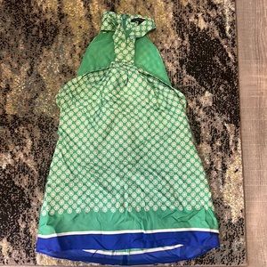 Never worn Banana Republic silk top. Beautiful on!